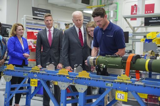  Başkan Joe Biden Lockheed Martin Tesisi'nde Truva, Alabama, 3 Mayıs 2022
