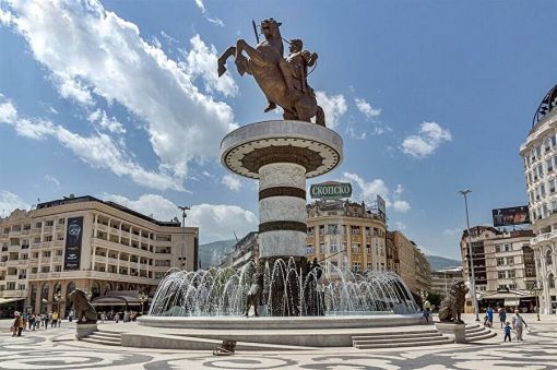 Makedonya’nın Başkenti Üsküp’te Büyük İskender Anıtı 